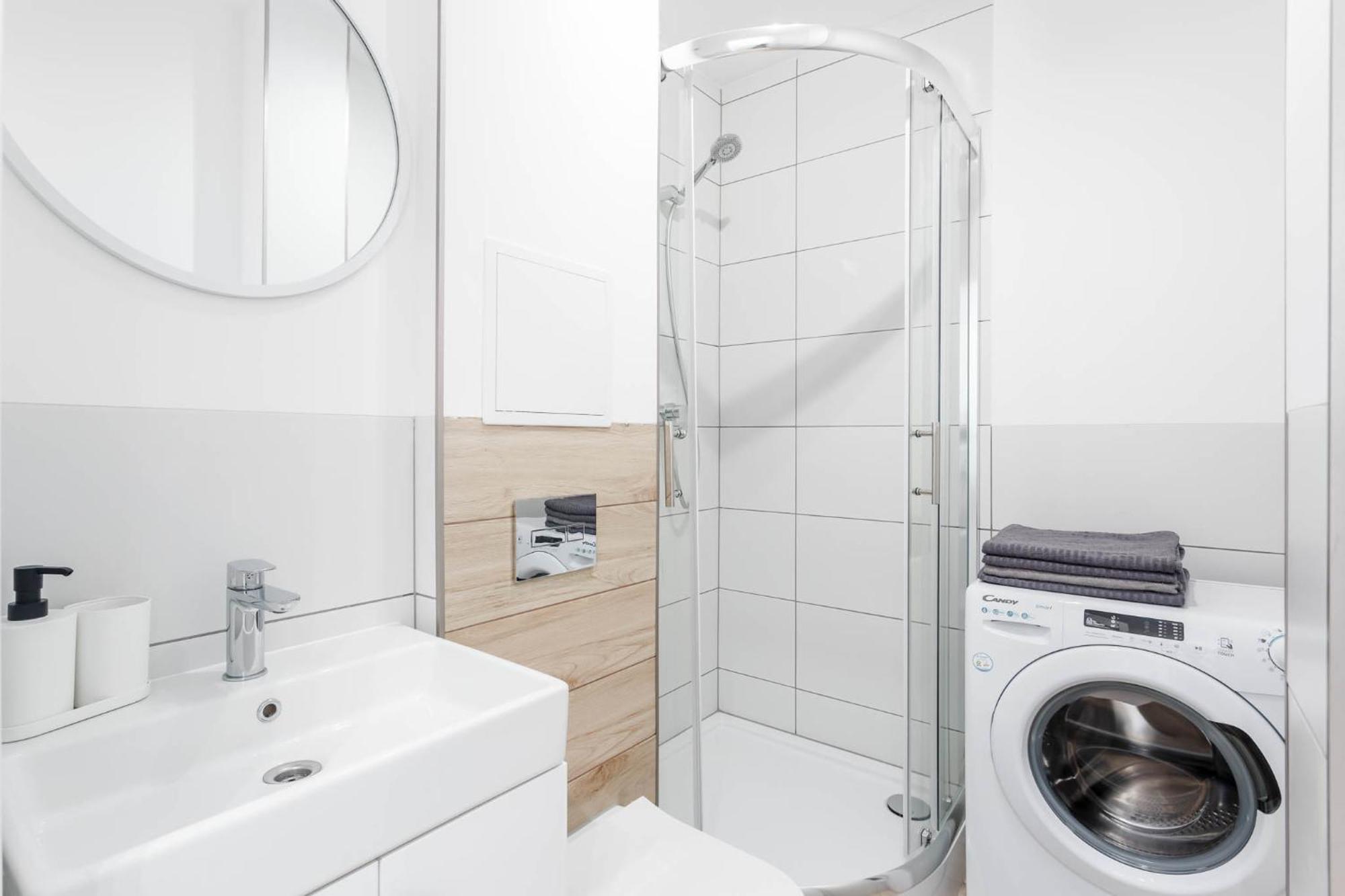 Enjoy! Srodmiescie Nowogrodzka Apartment Варшава Екстериор снимка