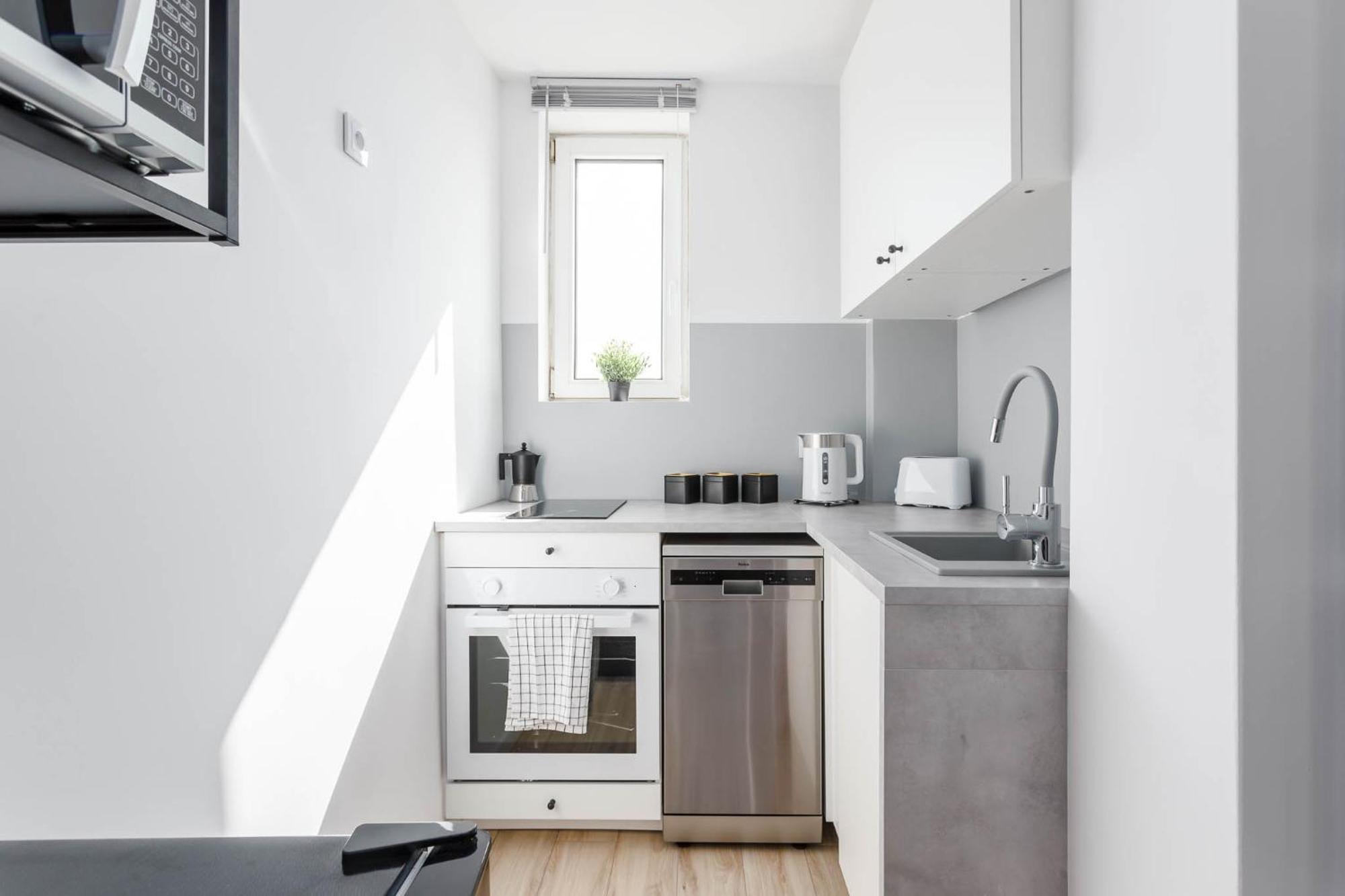 Enjoy! Srodmiescie Nowogrodzka Apartment Варшава Екстериор снимка